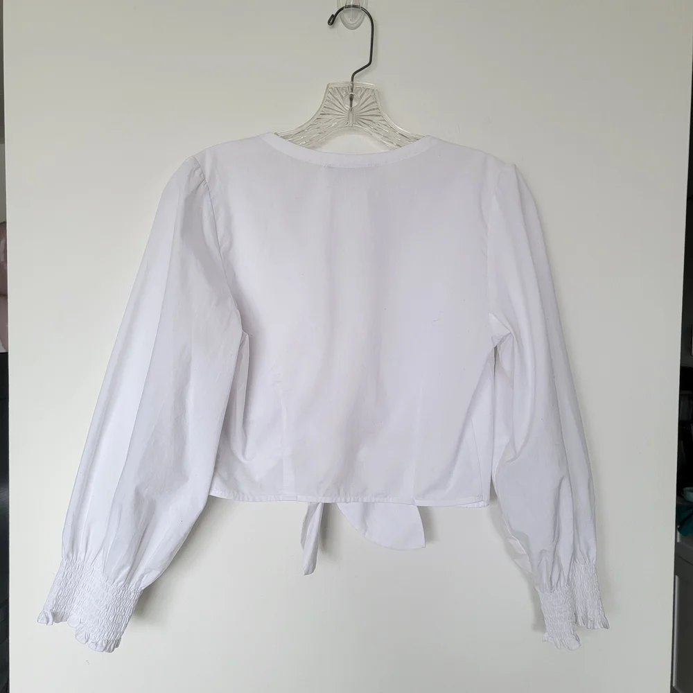 Abercrombie & Fitch White Tie-Front Puff Sleeve Blouse
